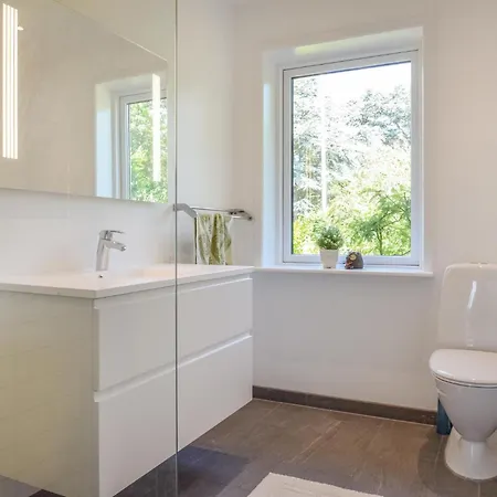 펜션 Five-bedroom In