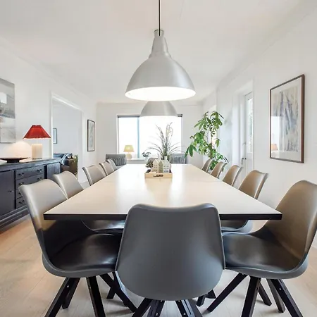 Five-bedroom In 펜션 *