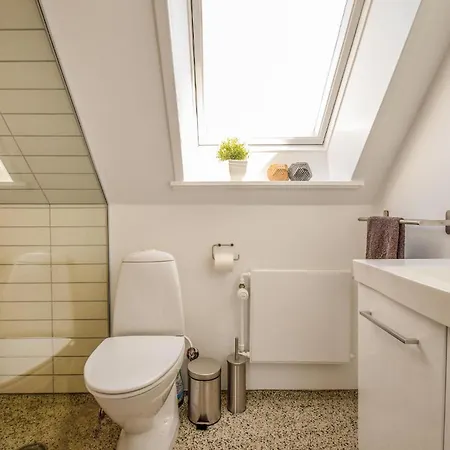 Five-bedroom In Feriehus Nordenbro Vesteregn
