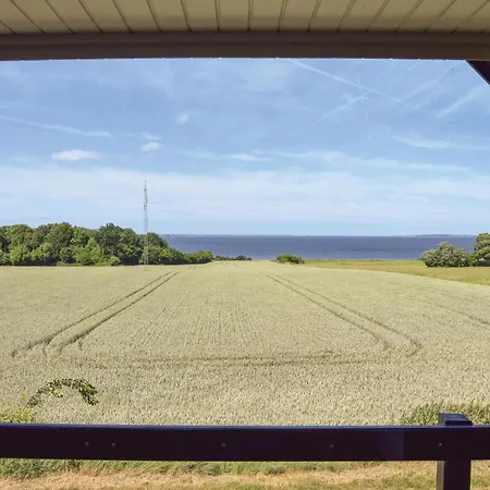 Five-bedroom In 펜션