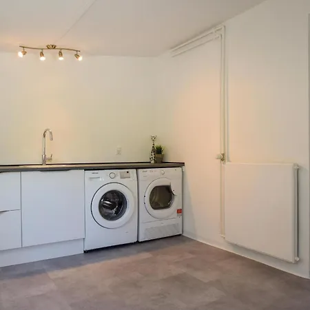 Σπίτι διακοπών Five-bedroom In *