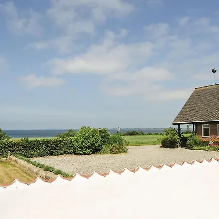 펜션 Five-bedroom In *